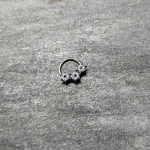 将图片加载到图库查看器，16G 3/8 Clear Blue Gem Festive Trio Snowflake Hinged Segment Ring
