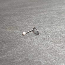 将图片加载到图库查看器，18G 1/4 White Synth Opal G23 Titanium Threadless Left Nose Screw
