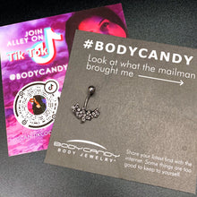 Load image into Gallery viewer, Clear Gem Flower Garland Belly Ring
