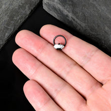 将图片加载到图库查看器，16G 3/8 White Howlite Black Claw Obelisk Hinged Segment Ring
