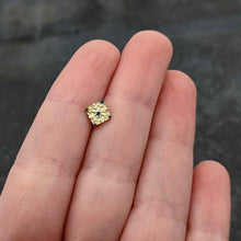 Load image into Gallery viewer, 16G 1/4 Blue Gem Gold Tone Lacy Rhombus Cartilage Tragus Earring
