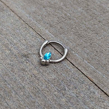 Load image into Gallery viewer, 16G 5/16 Blue Gem Deco Oval Cartilage Clicker
