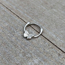 Load image into Gallery viewer, 16G 5/16 Simple Textured Butterfly Cartilage Clicker
