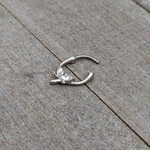 Load image into Gallery viewer, 16G 5/16 Clear Gem Simple Style Dragonfly Cartilage Clicker
