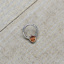 Load image into Gallery viewer, 16G 5/16 Fall Acorn Face Brown Autumn Hinged Segment Ring
