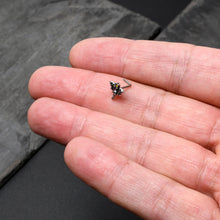 将图片加载到图库查看器，20G 7mm Purple Yellow Gem Dragonfly L Shape Nose Ring
