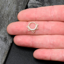 Load image into Gallery viewer, 16G 5/16 Clear CZ Gem 14k Yellow Gold Filigree Hinged Segment Ring
