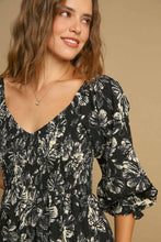 将图片加载到图库查看器，Ruffle Hem Flower Printed V-Neck Dress – Floral Print Dress, Ruffle Hem V-Neck Dress, Feminine Floral Dress, Elegant V-Neck Dress, Flirty Ruffle Hem Dress
