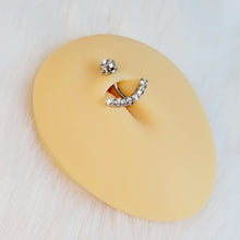 Load image into Gallery viewer, Clear CZ Gem Internally Threaded Arc Of Glam Belly Ring
