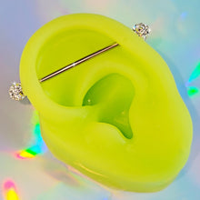 将图片加载到图库查看器，14G Clear Gem Internally Threaded Disco Industrial Barbell 38mm
