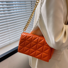 将图片加载到图库查看器，New Adorable Women's Handbag Green Small Flap Shoulder Bag In Thick Metal Chain Women's Clutch Bags Luxury  Ladies Shoulder Purse
