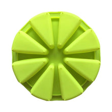 将图片加载到图库查看器，8 Cavity Silicone Cake Mold Baking Pastry Scone Pans Tools Cake Mould Oven Bread Pizza Bakeware Cake Mould Baking Molds Triangle Silicone Cake Mold Soap Mould Pizza Slices Scone Baking
