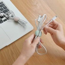 将图片加载到图库查看器，8-Piece: Portable Reusable Cable Clips Organizer
