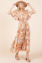 将图片加载到图库查看器，New Summer Floral Tie Waist Flutter Sleeve Tiered Dress – Graceful and Feminine Dress with Bohemian Charm and Flattering Tie Waist
