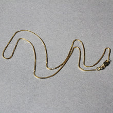 Load image into Gallery viewer, 14k Yellow Gold Classic Box Chain 0.7mm
