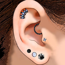 将图片加载到图库查看器，Dark Diva Ear Curation
