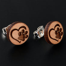 将图片加载到图库查看器，Natural Maple Wood Heart Paw Print Stud Earrings
