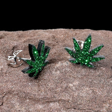 将图片加载到图库查看器，Green Glitter Marijuana Pot Leaf Stud Earrings
