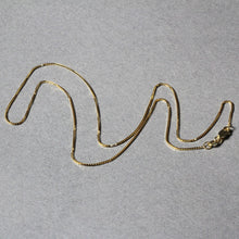 Load image into Gallery viewer, 14k Yellow Gold Classic Box Chain 0.7mm

