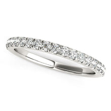 将图片加载到图库查看器，14k White Gold Pave Set Diamond Wedding Ring (1/4 cttw)
