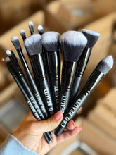 将图片加载到图库查看器，Makeup Brush Set
