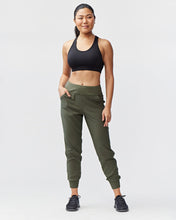 Load image into Gallery viewer, Excel Jogger 7/8 Length 28" Pant
