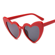 将图片加载到图库查看器，Elegant Retro  Love Heart Sunglasses Women Big Frame Personality Sunglasses Fashion Cute Retro Cat Eye Vintage Sunglasses  For Women and Girl
