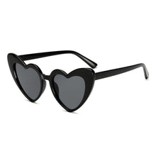 将图片加载到图库查看器，Elegant Retro  Love Heart Sunglasses Women Big Frame Personality Sunglasses Fashion Cute Retro Cat Eye Vintage Sunglasses  For Women and Girl
