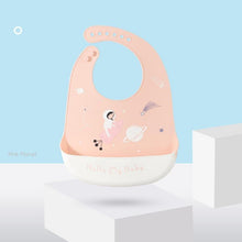 将图片加载到图库查看器，Cute Cartoon Print Baby Bibs Waterproof Soft Silicone Baby Feeding Stuff Dinosaur Pattern Bib For Kids
