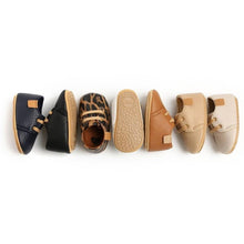 Load image into Gallery viewer, Unisex Baby Luxury Soft Leather Shoes Newborn Rubber Soft Sole First Walkers Toddler Shoes For Everyday Wear For Boys And Girls
