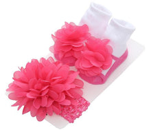 Load image into Gallery viewer, Baby Newborn Solid Color Lace Baby Bowknot Socks &amp; Princess Cute Baby Socks Hair Band Set FOr Girls Baby In Modern Design
