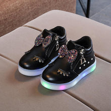 Load image into Gallery viewer, New Fashion Children Glowing Shoes Princess Bow Girls Led Shoes Spring Autumn Cute Baby Sneakers Shoes
