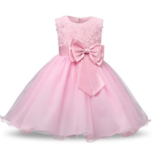 Load image into Gallery viewer, Handmade Luxury New Elegant Girls White First Birthday Party Wear 3D Rose Flower Dress Toddler Girl IWth Big Bow
