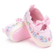 Load image into Gallery viewer, First Walkers Baby Girls Soft Soled Anti-Slip White Bow Shoe Luxury Stylish Shoes For Baby Girl Perfect Gift
