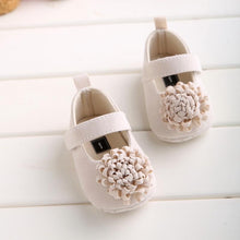 将图片加载到图库查看器，Candy Colors Newborn Baby Prewalker Princess Girl Crib Big Flower Soft Bottom Anti-slip Shoes Footwear  Shoes
