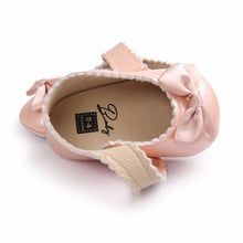 将图片加载到图库查看器，Red Princess Baby Girl Shoes Newborns Butterfly-knot PU Leather Shoes Infants Crib Soft Fashion Footwear Shoes
