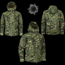 Load image into Gallery viewer, Men Green Autumn Camouflage Jacket Men's Lightweight Water-Resistant Jacket Tactical Clothing  Male Camouflage Windbreaker Breathable Outdoor Snow Jacket
