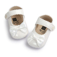 将图片加载到图库查看器，Red Princess Baby Girl Shoes Newborns Butterfly-knot PU Leather Shoes Infants Crib Soft Fashion Footwear Shoes
