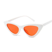 将图片加载到图库查看器，Vintage Cateye Sunglasses For Women In Famous Retro Small Cat Eye Style In NEW Modern Edition with UV400 Protection
