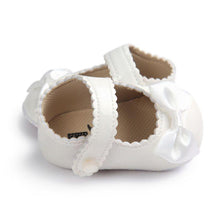 将图片加载到图库查看器，Red Princess Baby Girl Shoes Newborns Butterfly-knot PU Leather Shoes Infants Crib Soft Fashion Footwear Shoes
