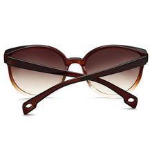 将图片加载到图库查看器，Luxury Modern Elegant Lady  Sunglasses WIth  Cat Eye Women Eyewear  Plastic Frame Clear Lens With  UV400 Protection

