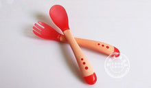 Load image into Gallery viewer, 3Pcs Set Baby Dishes With Suction Cup Assist Food Bowl Temperature Sensing Spoon Baby Tableware Baby Utensils Spoon+Fork
