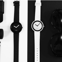 Load image into Gallery viewer, Vintage Retro Classic Fashion Women's Watches Leather Ladies Watch Women Watches Girl Watch Simple Clock For Women and Girls In great style
