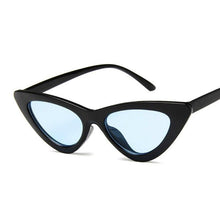 将图片加载到图库查看器，Vintage Cateye Sunglasses For Women In Famous Retro Small Cat Eye Style In NEW Modern Edition with UV400 Protection
