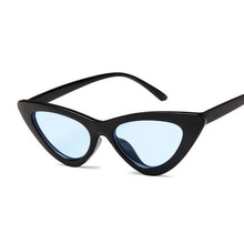 将图片加载到图库查看器，Vintage Cateye Sunglasses For Women In Famous Retro Small Cat Eye Style In NEW Modern Edition with UV400 Protection
