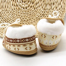 Load image into Gallery viewer, Newborns Baby Boy Soft Soled Footwear Walking Shoes Winter Warm Print First Walkers Baby Girl Cotton Shoes
