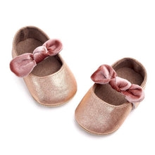 将图片加载到图库查看器，Baby Shoes Infant Girl First Walkers Bowknot Soft Rubber Sole Newborn Pre Walkers Shine Stylish Shoes
