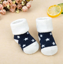 将图片加载到图库查看器，1 Pair Newborn Cotton Striped Warm Slippers Socks For Baby Girls And Boys Very Comfortable And Soft Material
