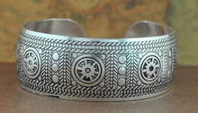 Load image into Gallery viewer, Big Elegant Luxury Amazing Classic Fashion Flower Metal Tibetan Indian Silver Vintage Retro Fashion Cuff Bracelet Bangle For Woman With Details of Animals
