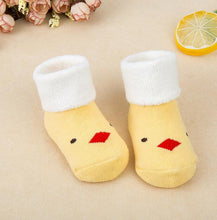 将图片加载到图库查看器，1 Pair Newborn Cotton Striped Warm Slippers Socks For Baby Girls And Boys Very Comfortable And Soft Material
